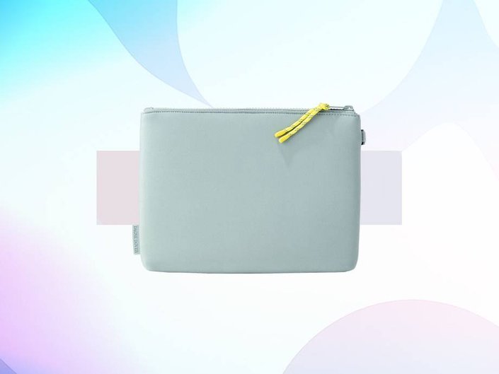 5 Cute Makeup Bags for Going Back to School