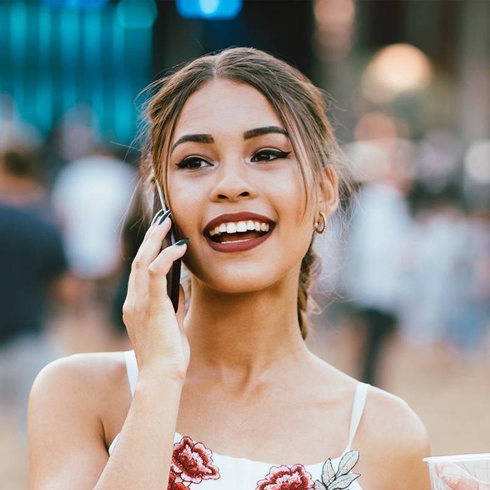 The Best Beauty Tips & Tricks to Survive a Sweaty Festival